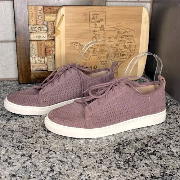Lucky Brand LaWove Mauve Perforated Sneakers Size 9 - Picture 2 of 9